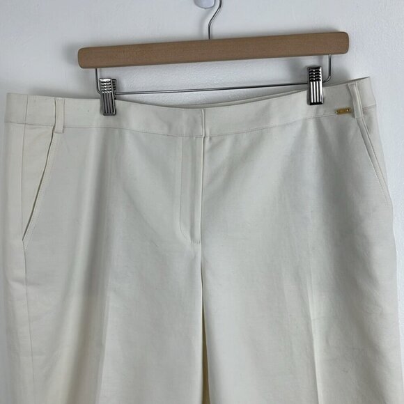 St. John Cream-Colour Long-Length Shorts - Picture 3 of 9